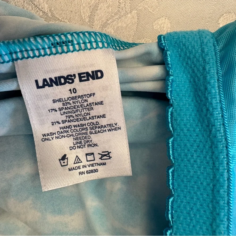 Lands’ End Modest  Blouse‎ Style Tank Tankini Swimsuit Top Size 10 Blue Tie Dye